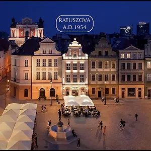 Appartamento Ratuszova Stary Rynek Old Market Square Premium & Restaurant Ad 1954, Poznań