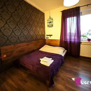 Ostello Very Berry - Old Town, Parking, Lift, Reception 24h, Poznań